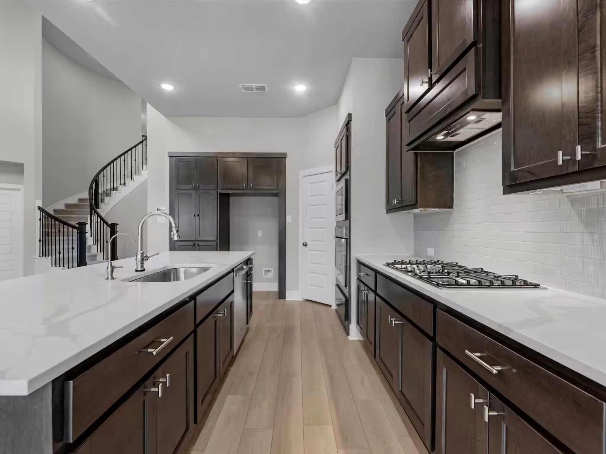 Photo 3 of 22607 Ruby Forest Road, Tomball, TX