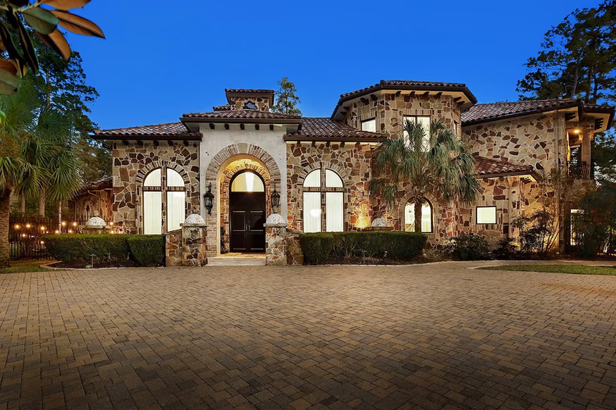 Photo 2 of 14 Electra Circle, The Woodlands, TX
