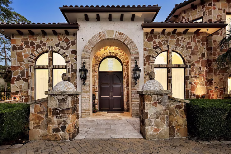 Photo 3 of 14 Electra Circle, The Woodlands, TX
