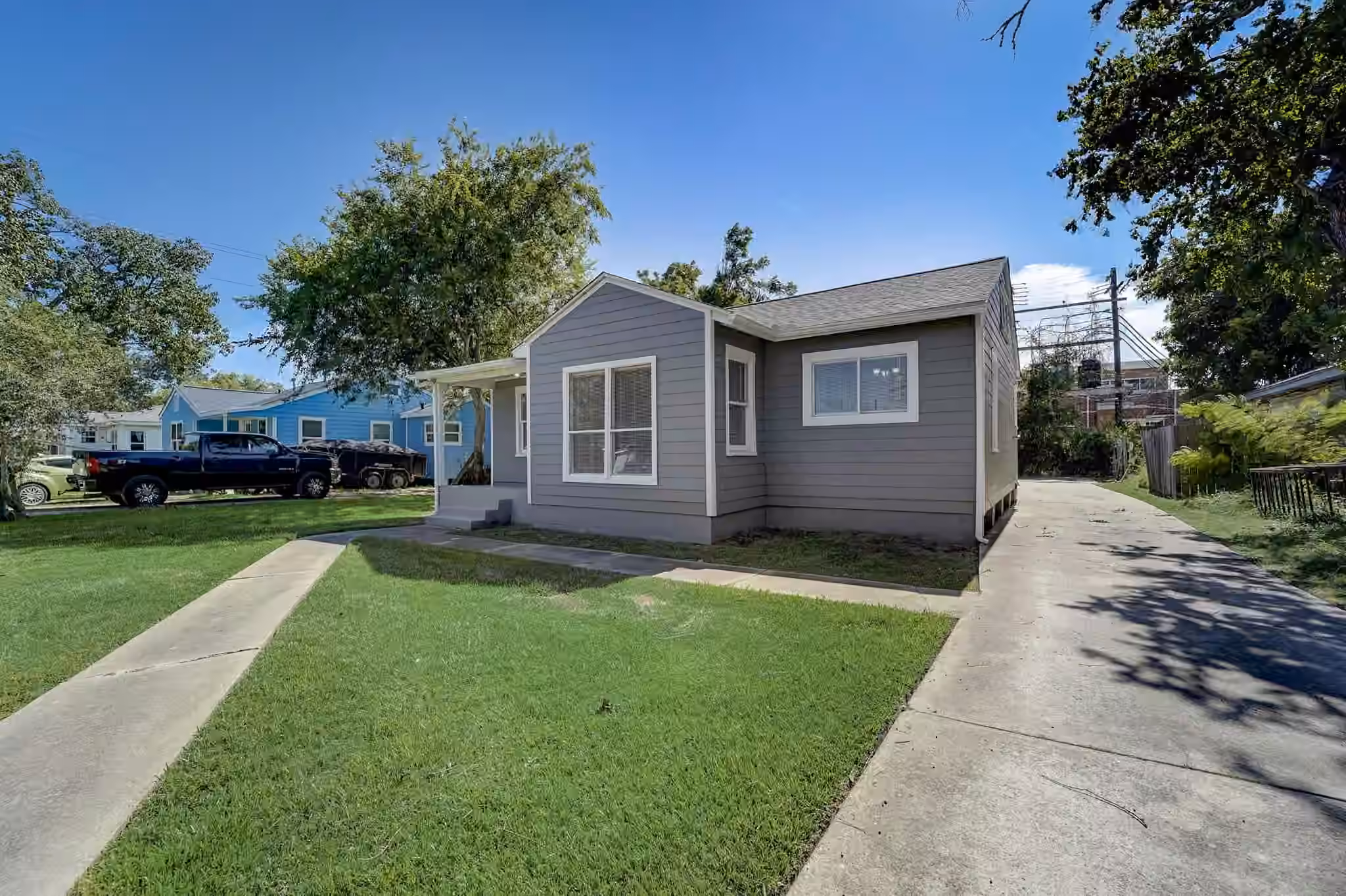Photo 3 of 1420 Foreman Street, La Marque, TX