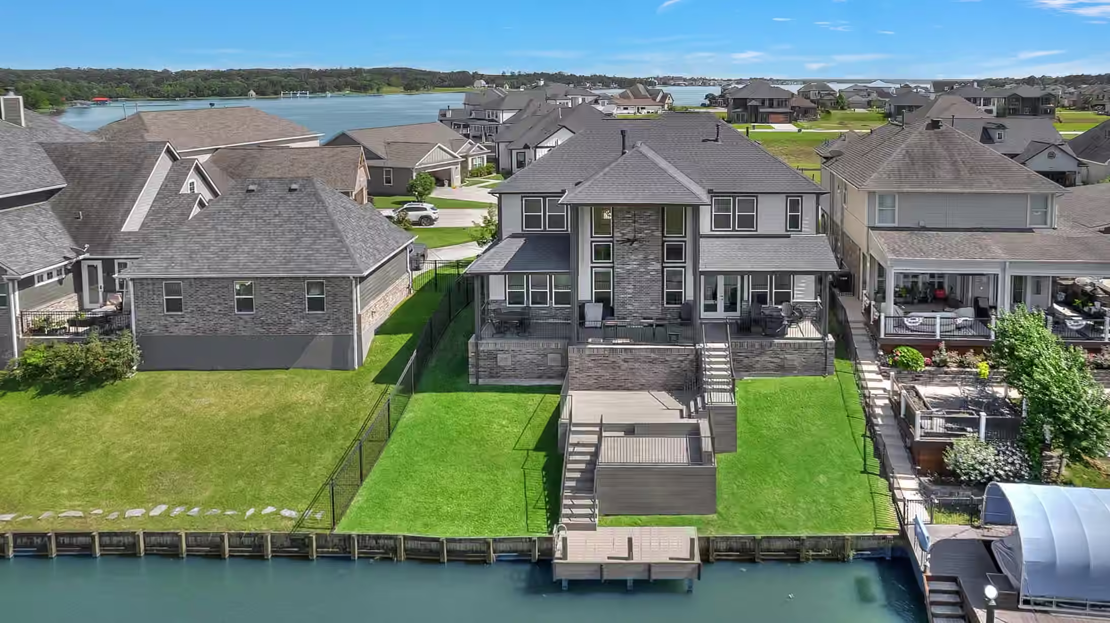 Photo 4 of 10700 S Lake Mist Lane, Willis, TX