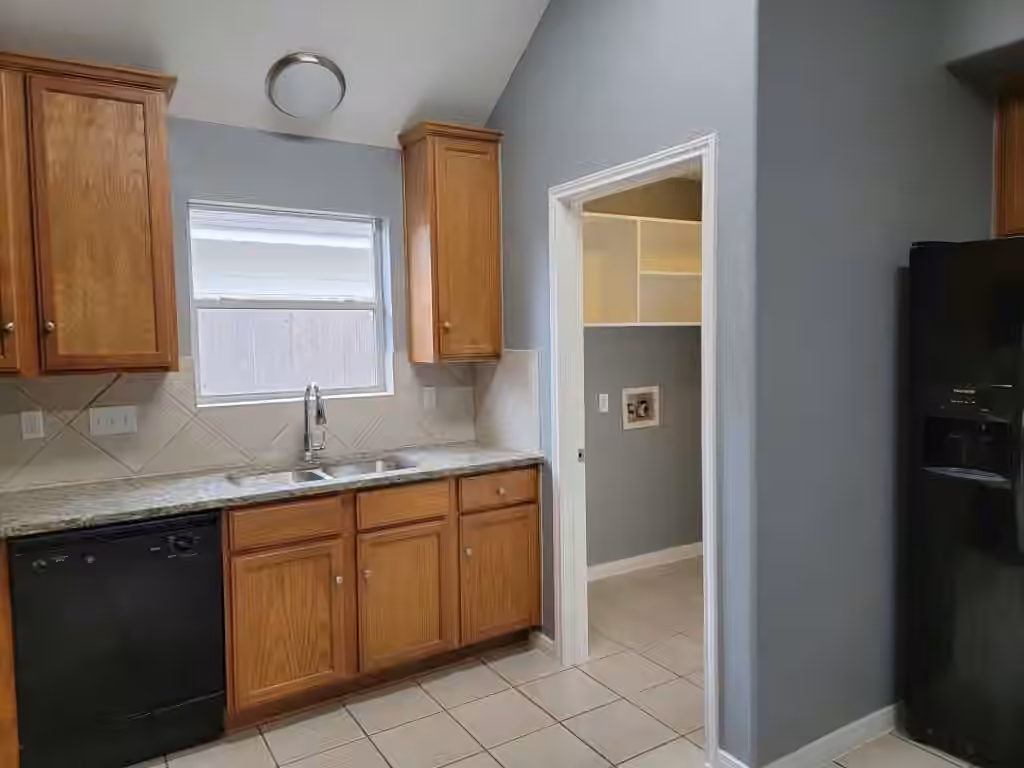 Photo 6 of 21563 Lexor Court, Porter, TX
