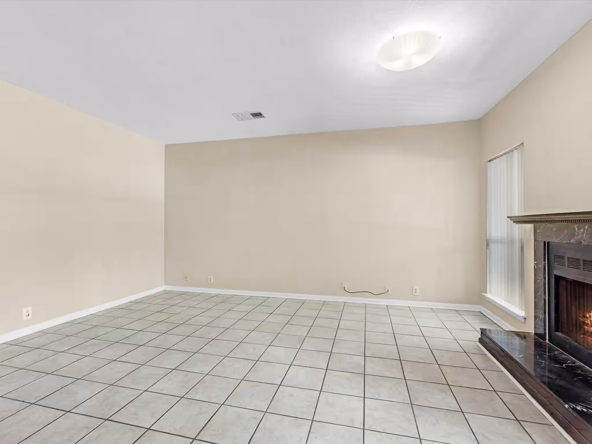 Photo 4 of 2428 Bering Drive 2428, Houston, TX