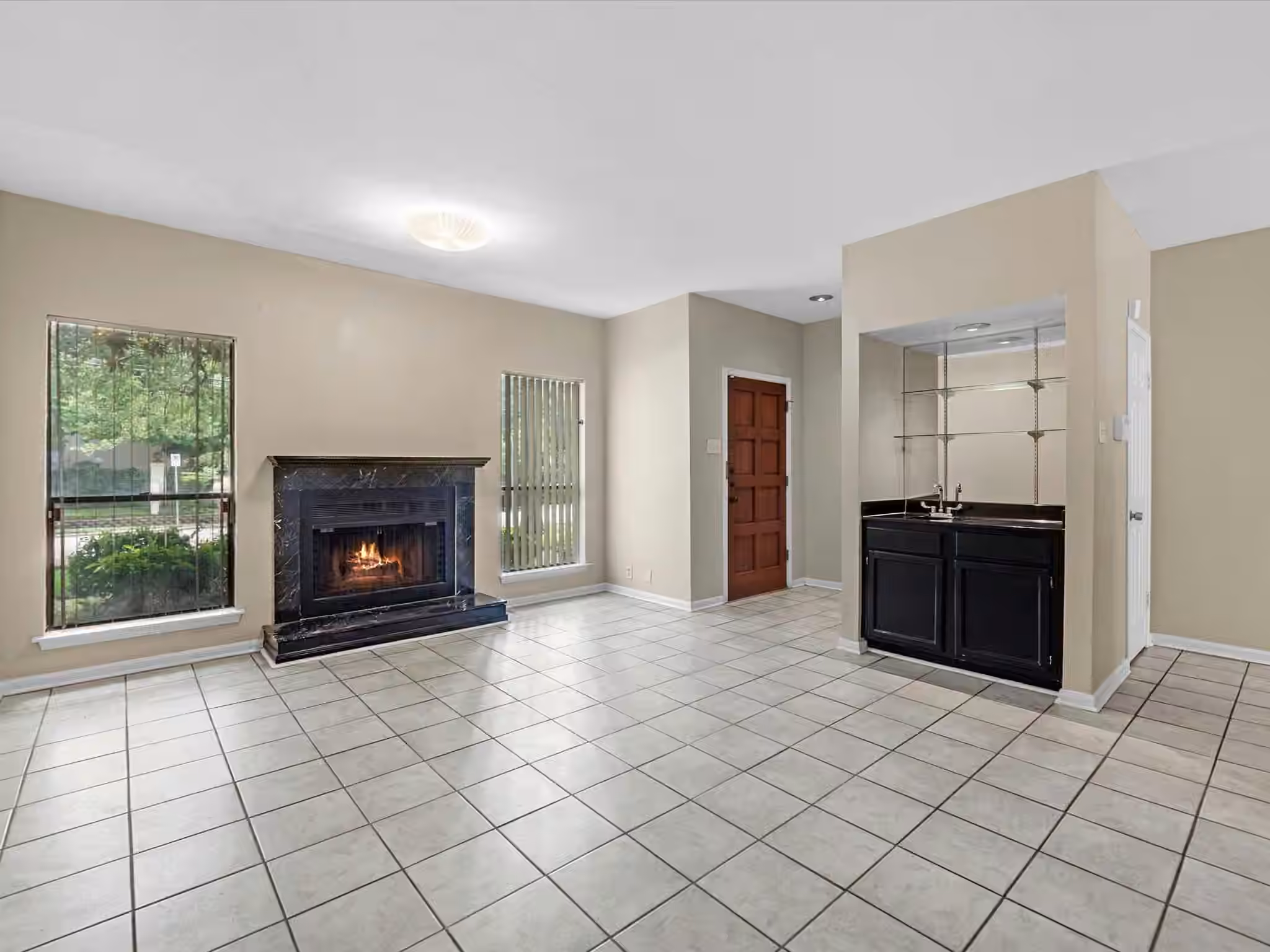 Photo 6 of 2428 Bering Drive 2428, Houston, TX