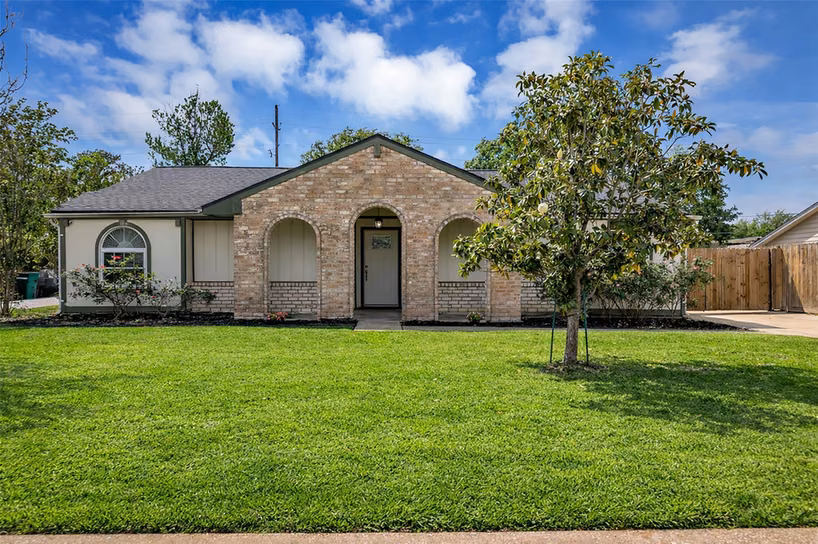Photo 4 of 21807 Meadowhill Drive, Spring, TX