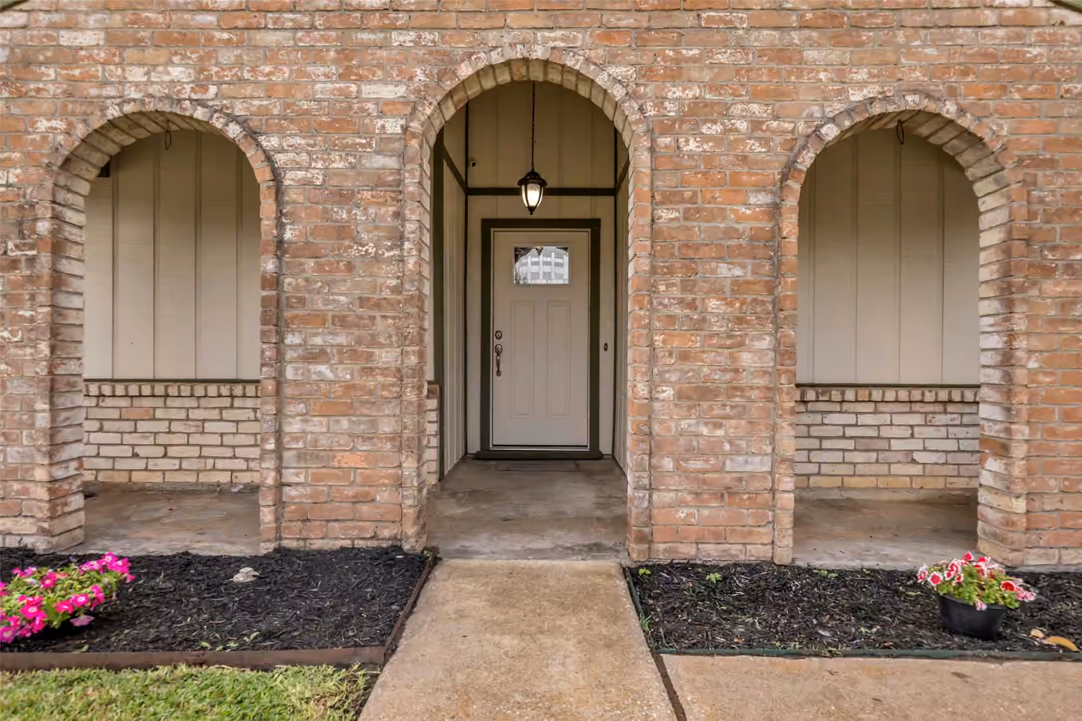 Photo 5 of 21807 Meadowhill Drive, Spring, TX