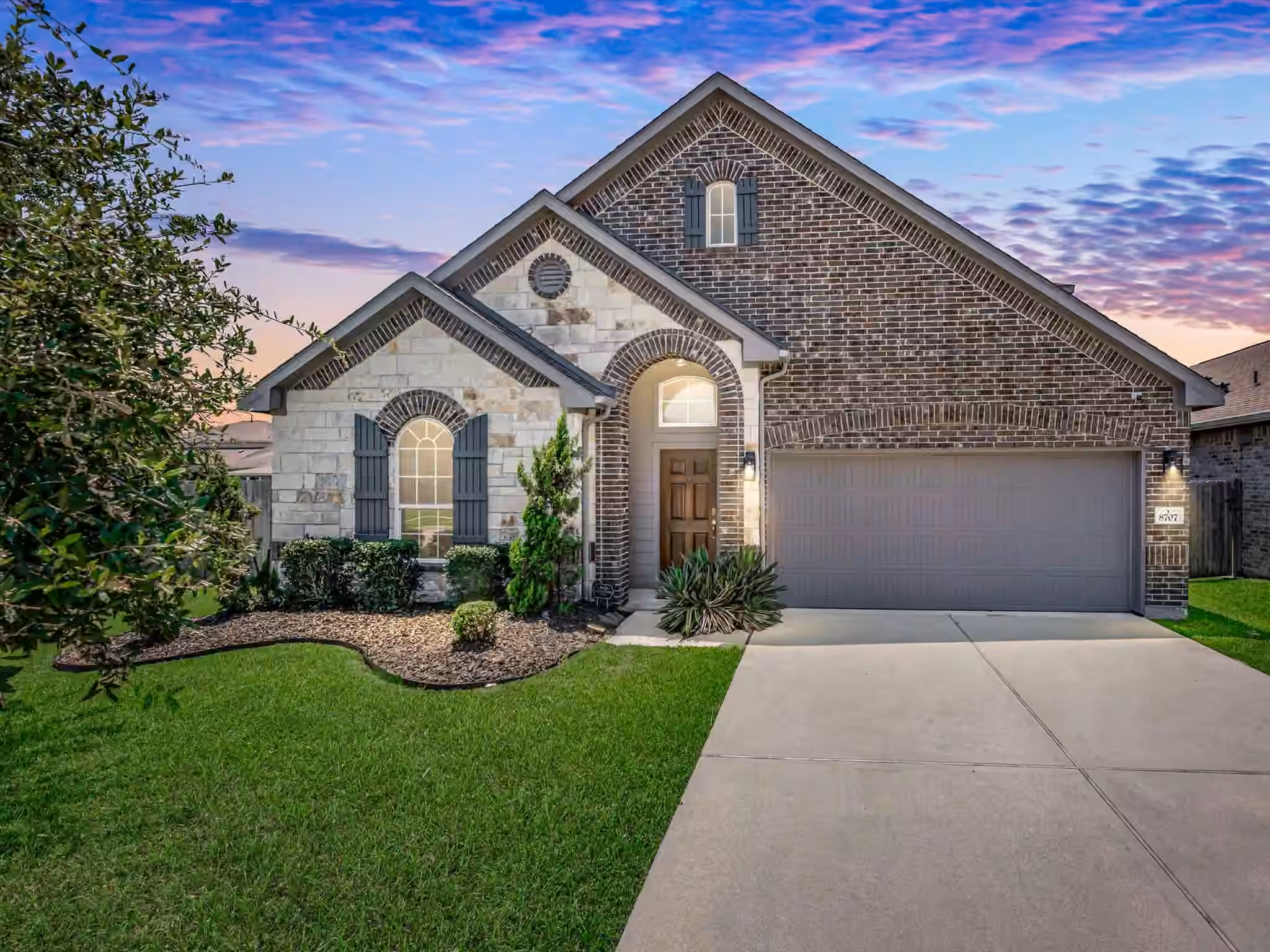Photo of 8707 W Crescent Lake Circle, Baytown, TX