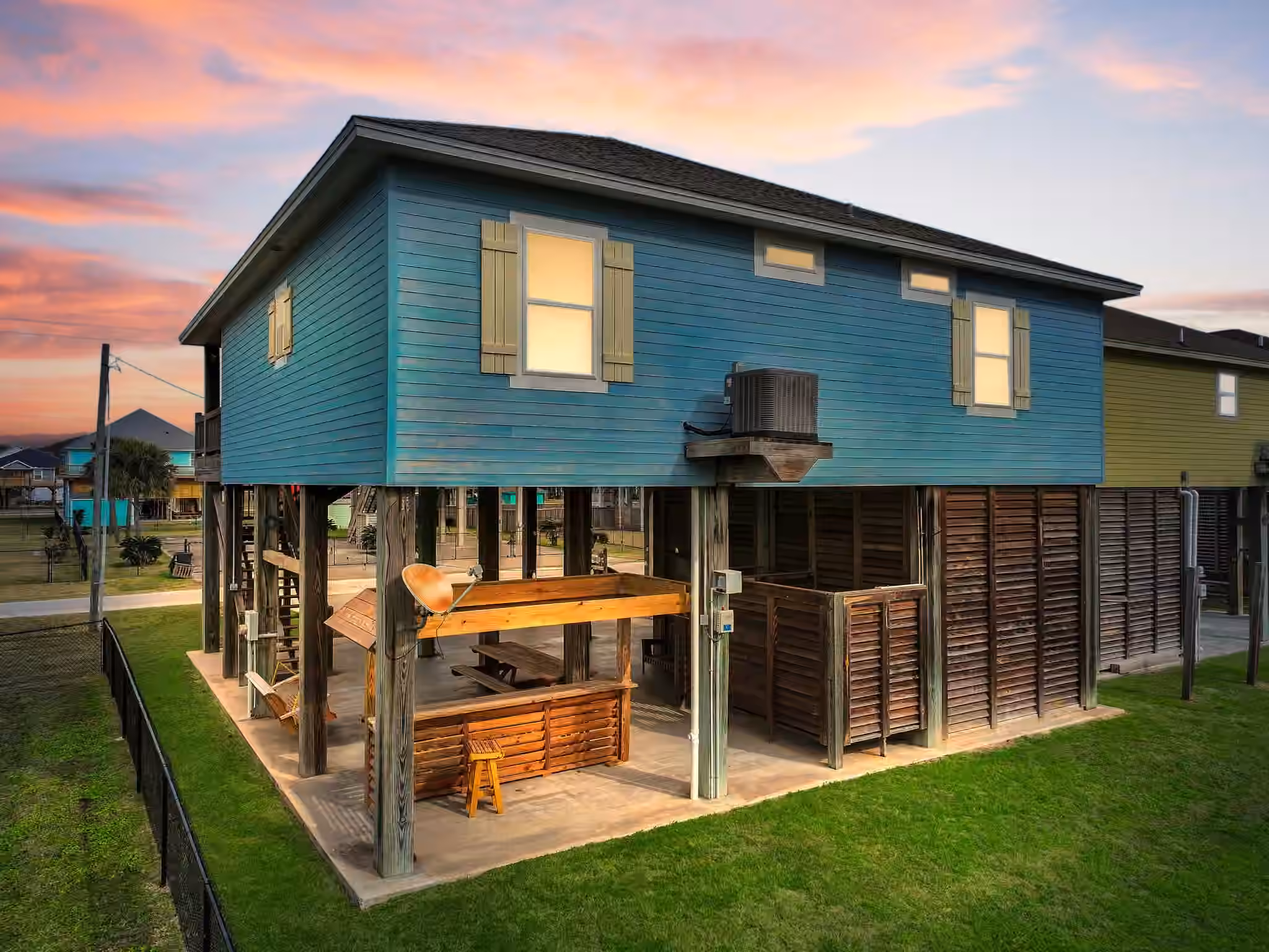 Photo 4 of 857 Wommack, Crystal Beach, TX