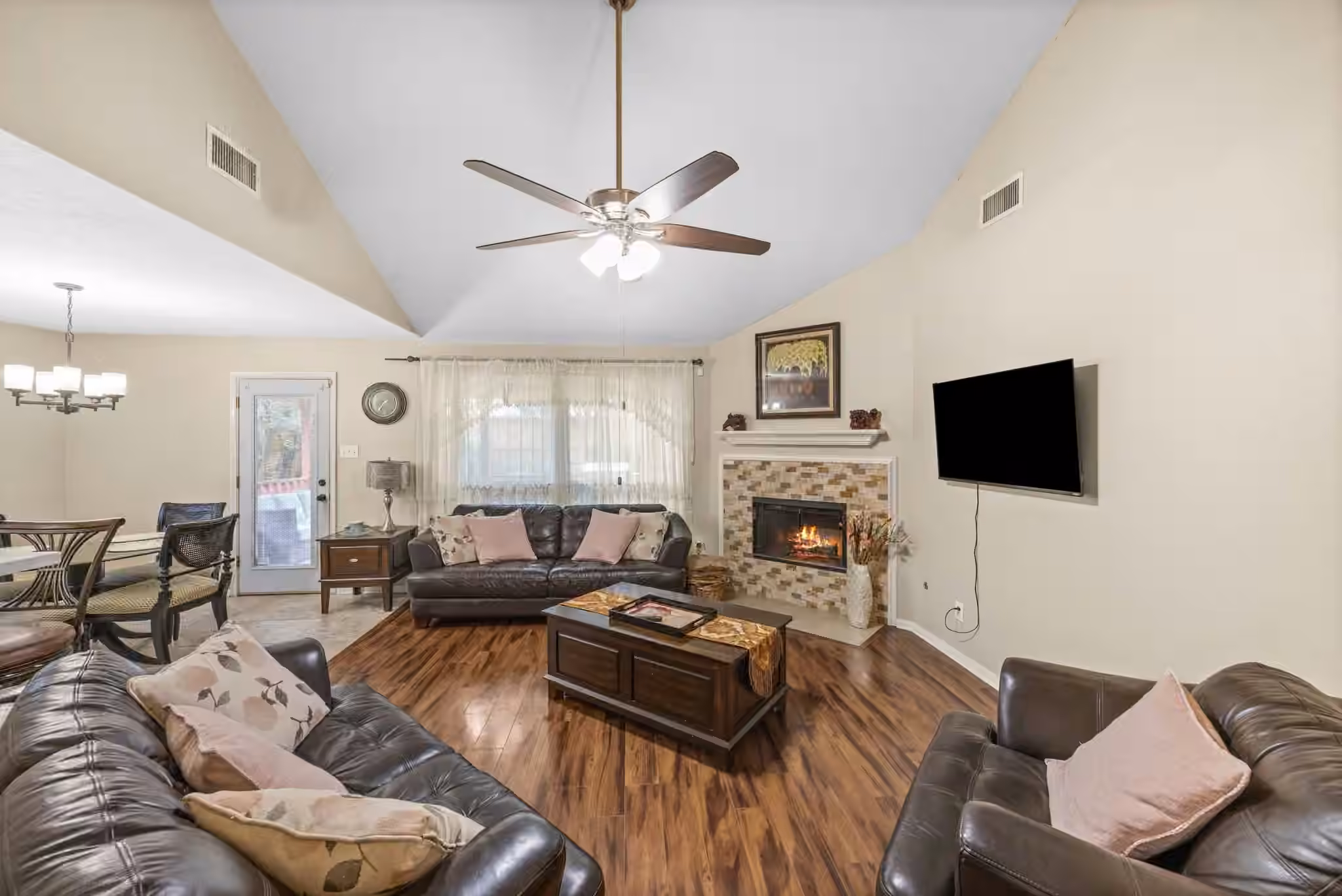 Photo 7 of 6527 Harcourt Bridge Drive, Houston, TX