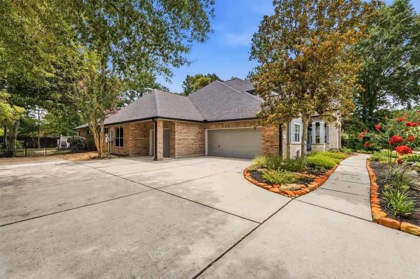 Photo 3 of 13249 Autumn Ash Drive, Conroe, TX