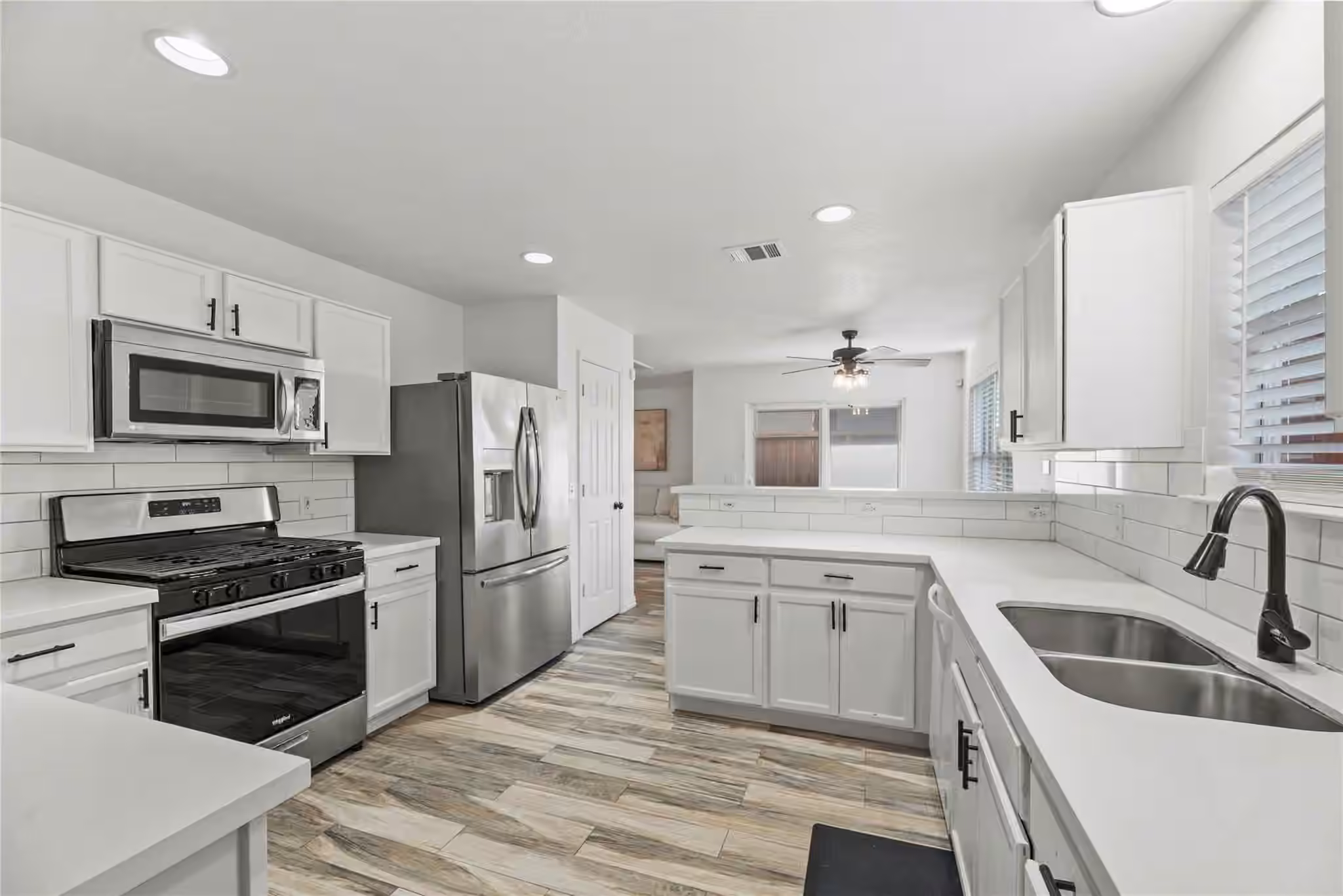 Photo 6 of 11946 Solon Springs Drive, Tomball, TX