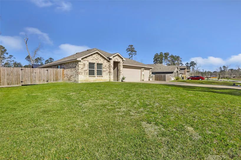 Photo 7 of 811 Republic Road, New Caney, TX