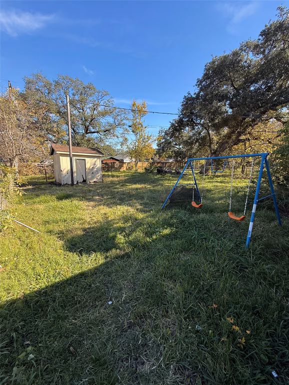 Photo 3 of 303 Cypress Street, Lake Jackson, TX