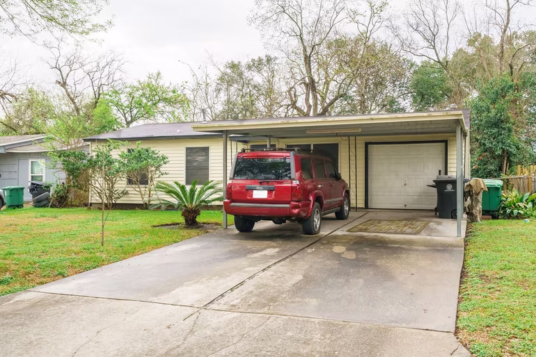 Photo 3 of 5634 Schevers Street, Houston, TX