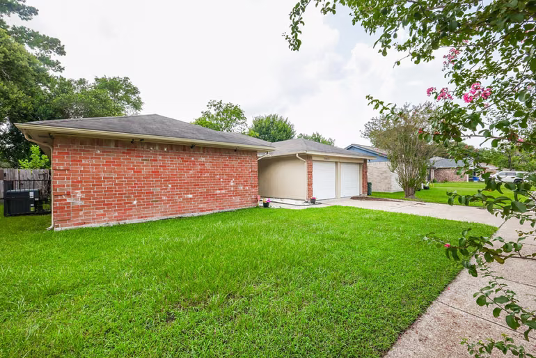 Photo 2 of 20027 Chipplegate Lane, Humble, TX