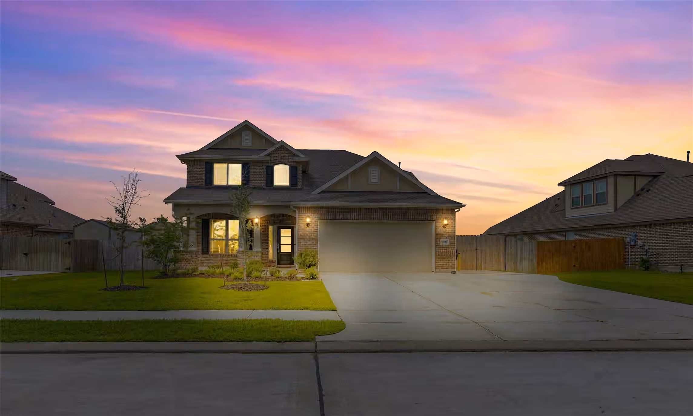 Photo 2 of 9818 Colonial Downs Drive, Mont Belvieu, TX