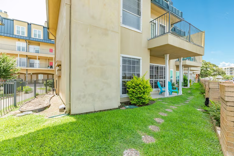 Photo 6 of 921 Marine Drive 105, Galveston, TX