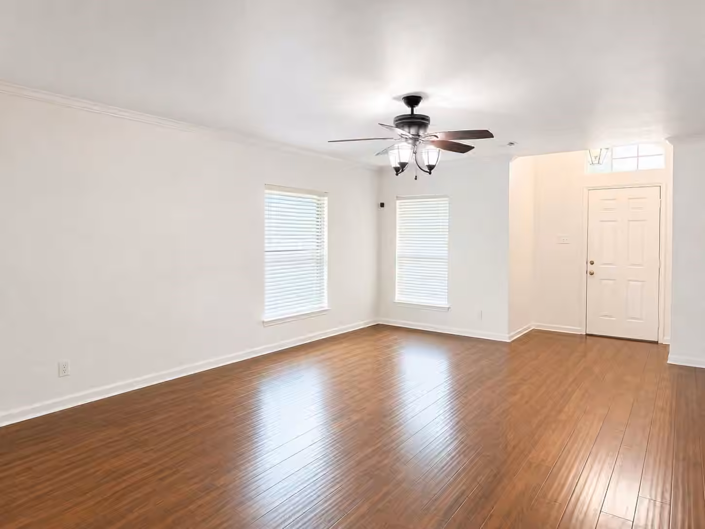 Photo 3 of 7714 Eldergrove Lane, Richmond, TX