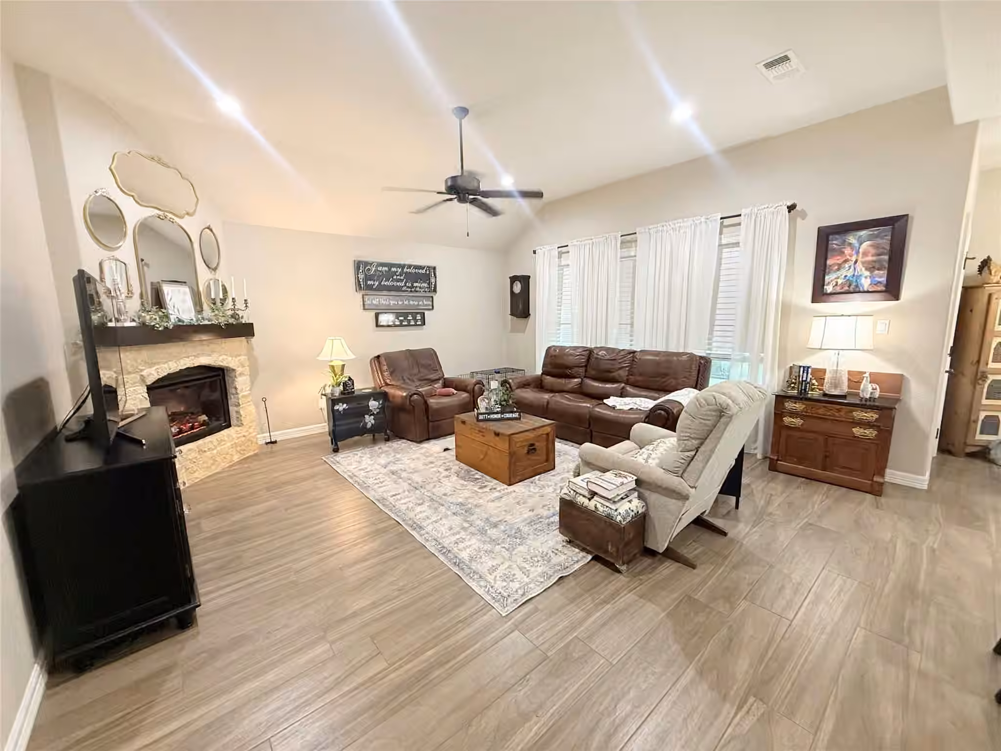 Photo 2 of 429 Twin Lakes Boulevard W, West Columbia, TX