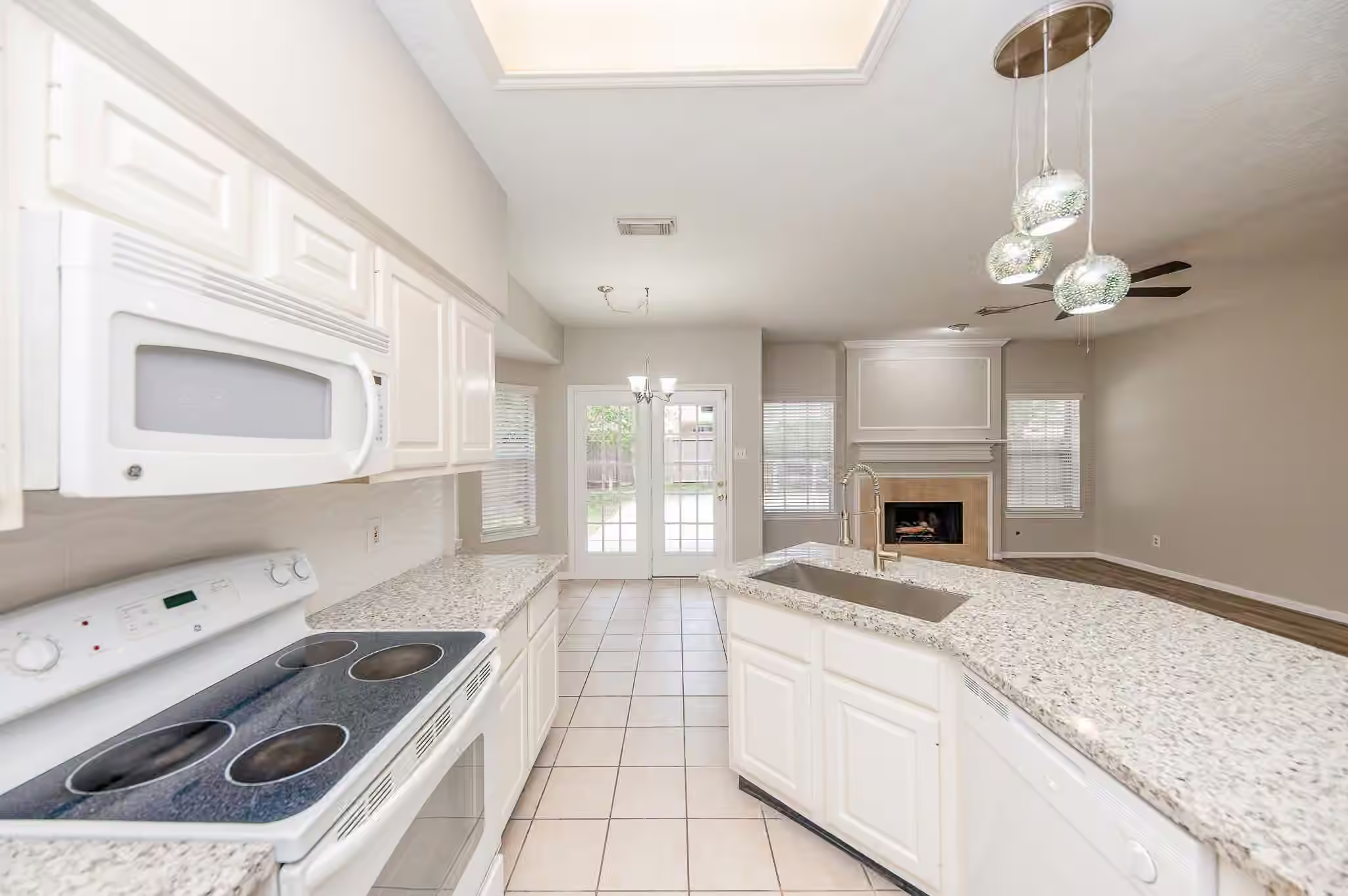 Photo 7 of 7827 Highland Farms Road, Houston, TX
