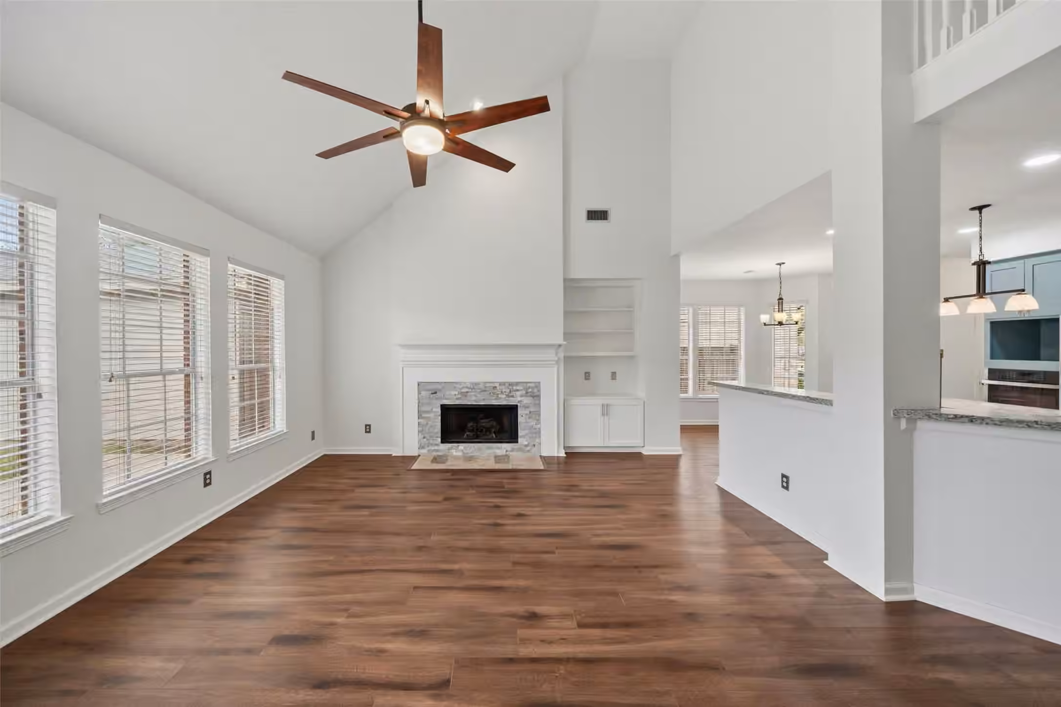Photo 3 of 1123 Summer Brook, Sugar Land, TX