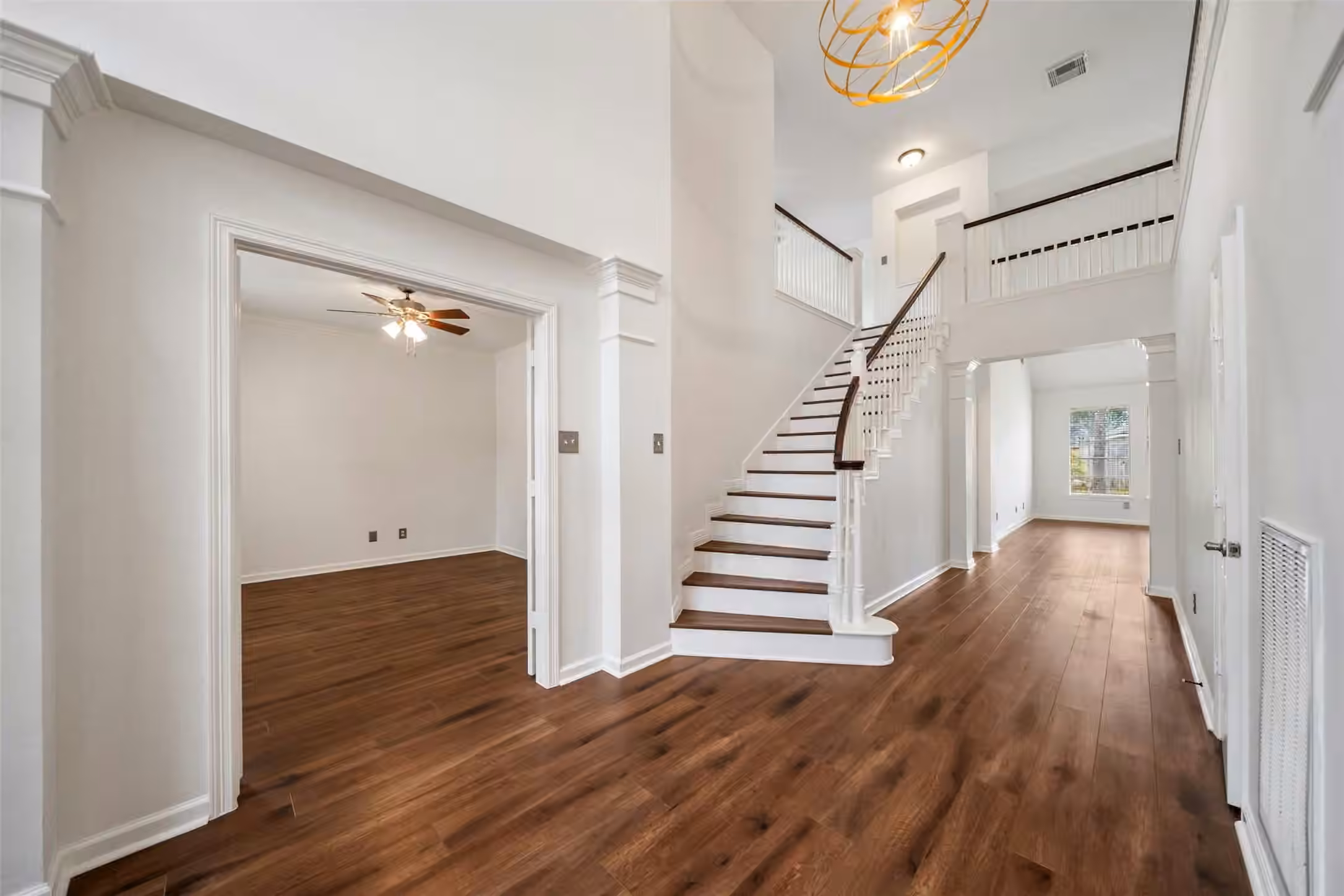 Photo 5 of 1123 Summer Brook, Sugar Land, TX