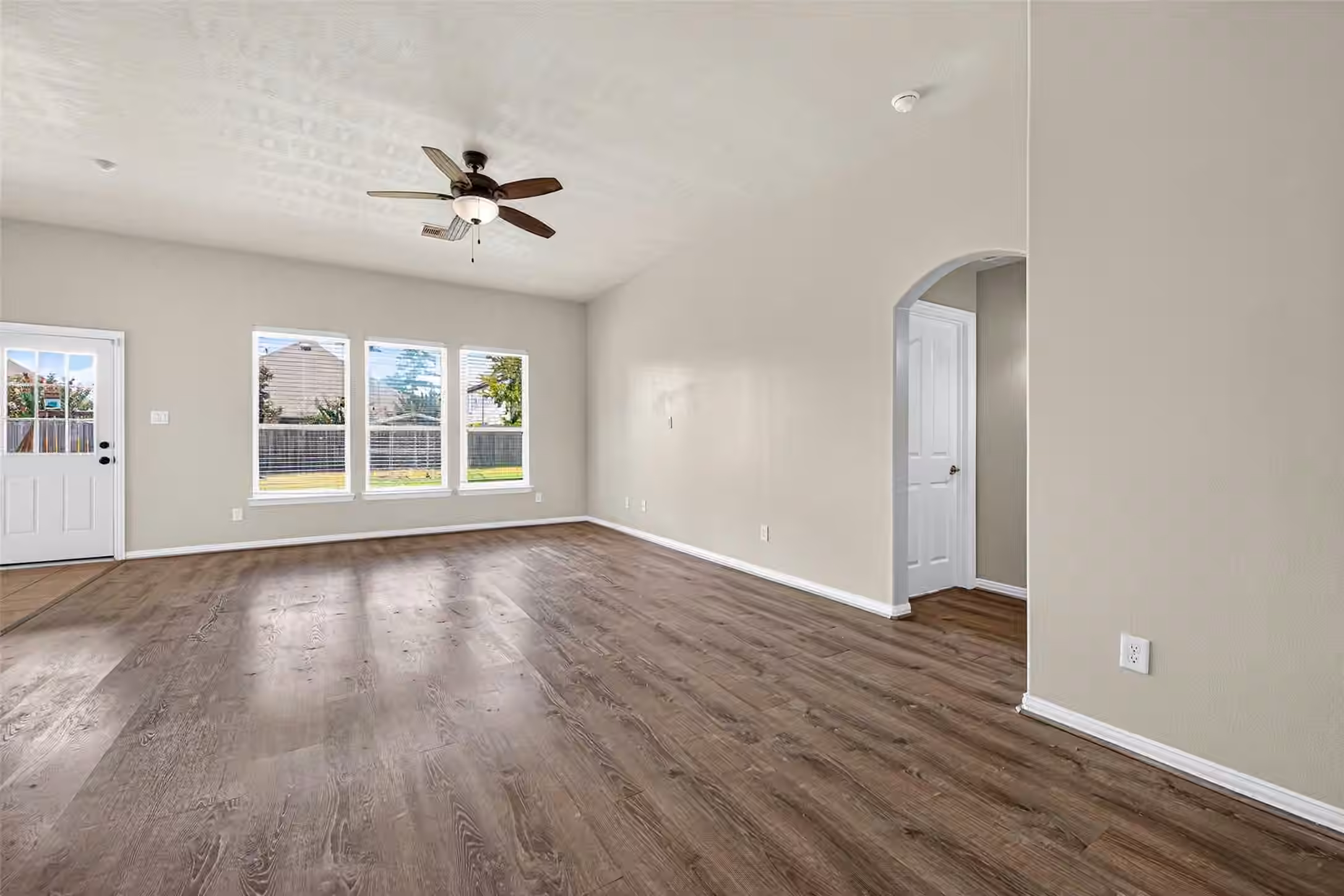 Photo 6 of 18115 Garnet Red Road, Cypress, TX