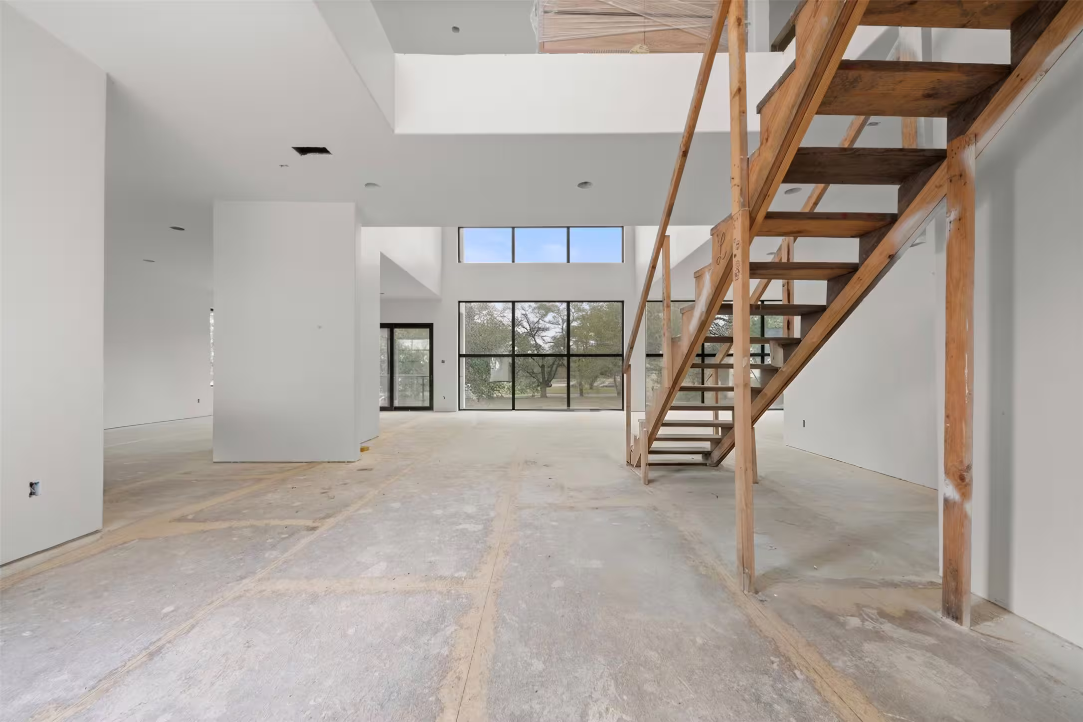 Photo 3 of 5030 Braesheather Drive, Houston, TX