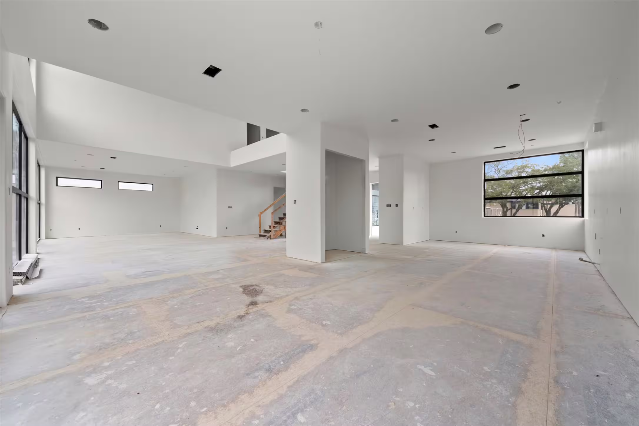 Photo 7 of 5030 Braesheather Drive, Houston, TX