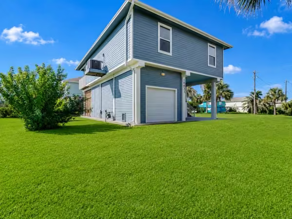 Photo 2 of 16631 Mansvelt Road, Jamaica Beach, TX