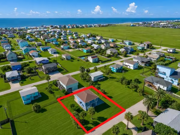 Photo 6 of 16631 Mansvelt Road, Jamaica Beach, TX
