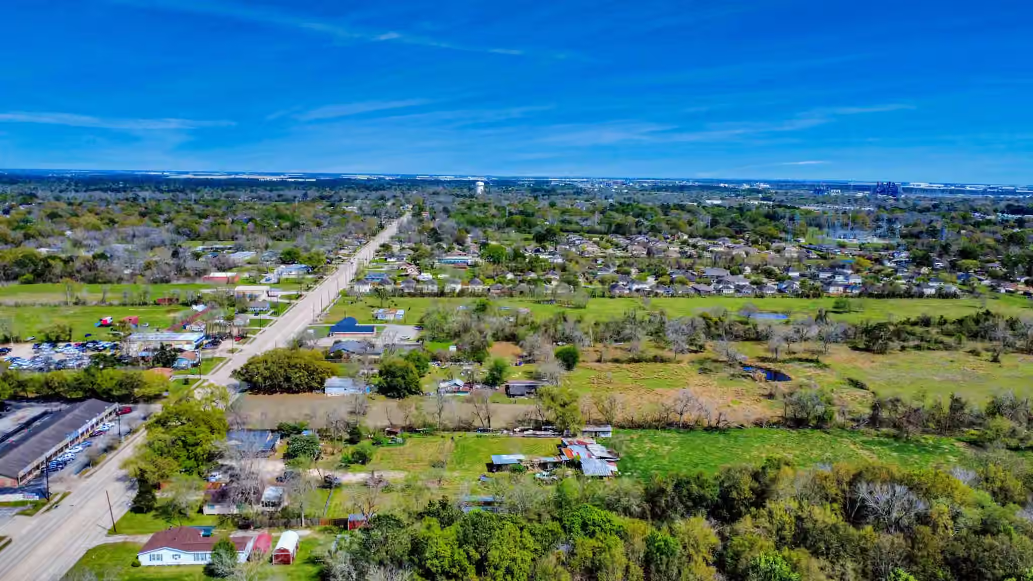 Photo 4 of 602 Massey Tompkins Road, Baytown, TX