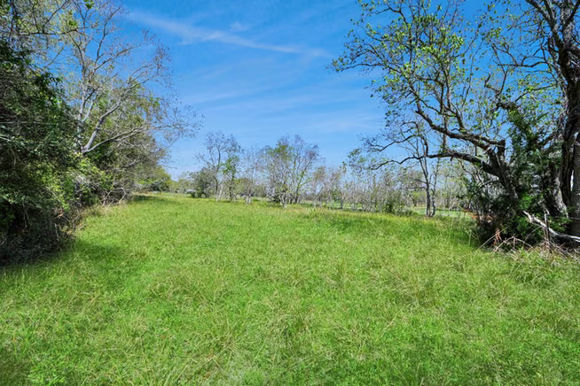 Photo 7 of 602 Massey Tompkins Road, Baytown, TX