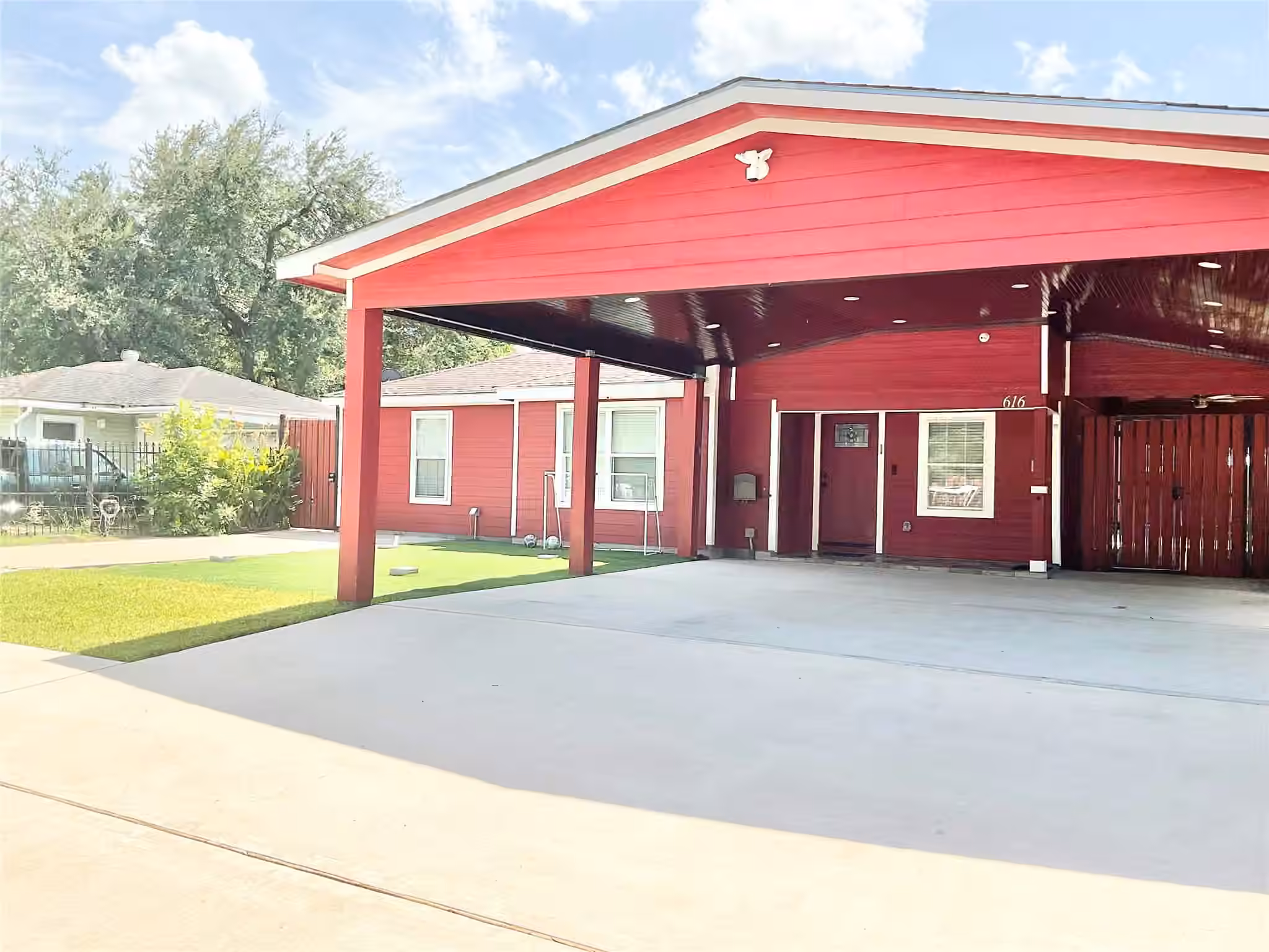 Photo 2 of 616 Kansas Street, Pasadena, TX