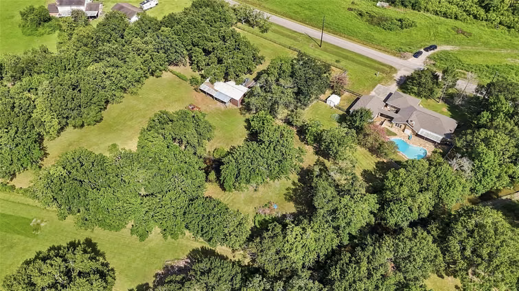 Photo 4 of 5907 Clark Road, Manvel, TX