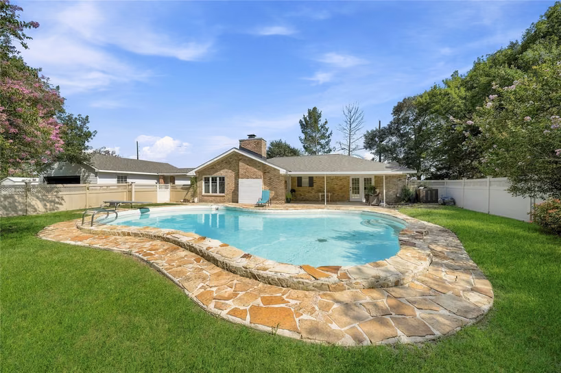 Photo 7 of 5907 Clark Road, Manvel, TX