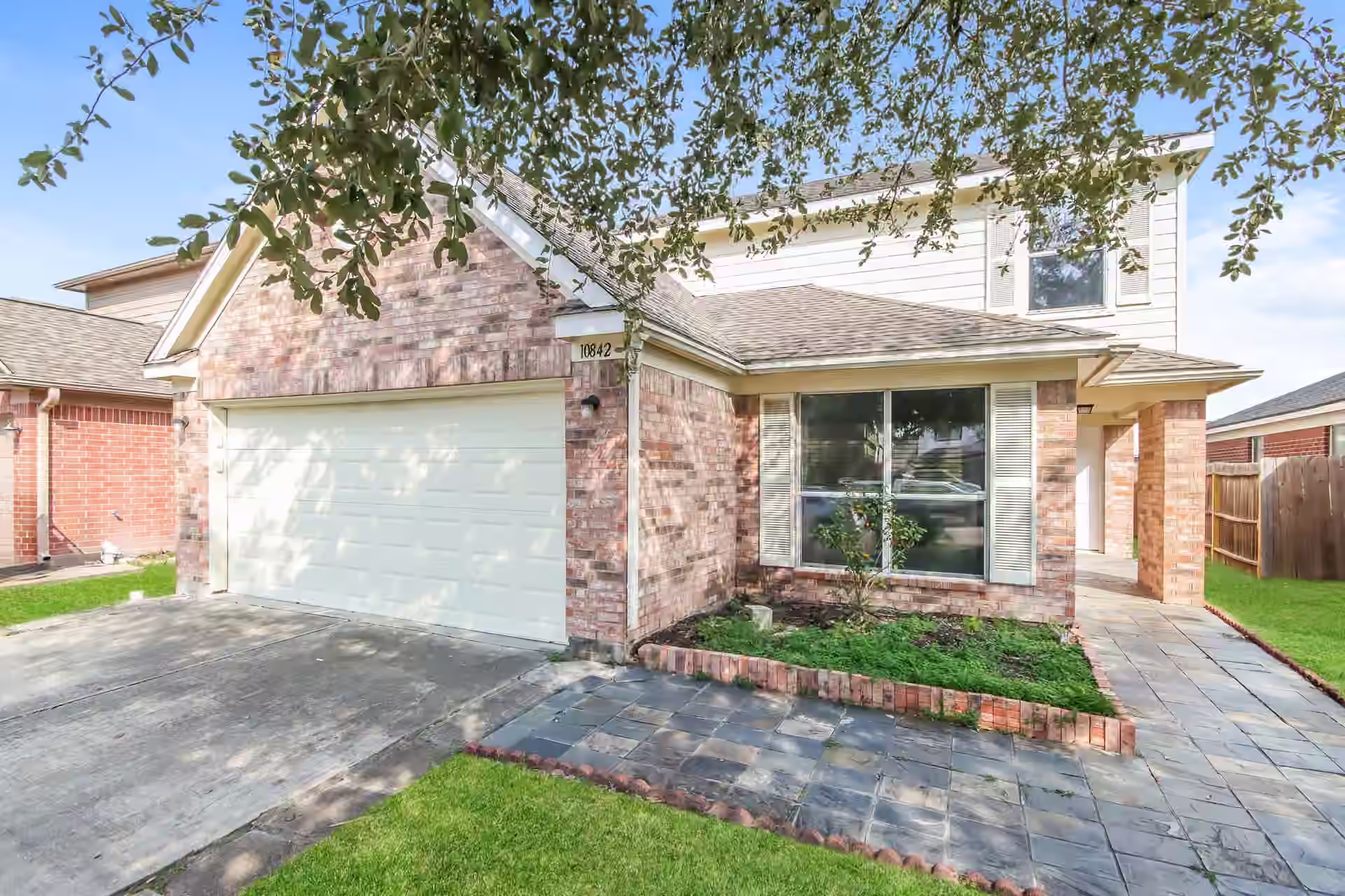 Photo 2 of 10842 Maple Bough Lane, Houston, TX