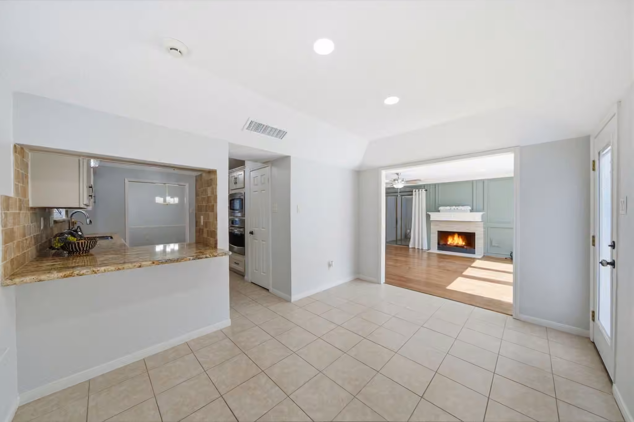 Photo 5 of 3302 Lindenfield Drive, Katy, TX