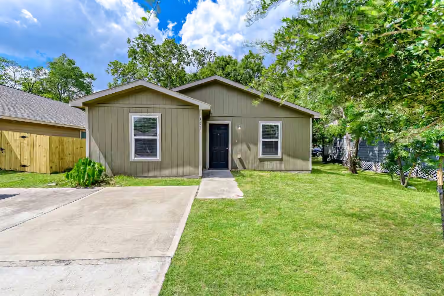 Photo of 423 Armstrong Street, Houston, TX
