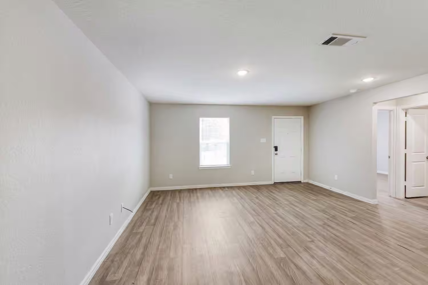 Photo 2 of 423 Armstrong Street, Houston, TX