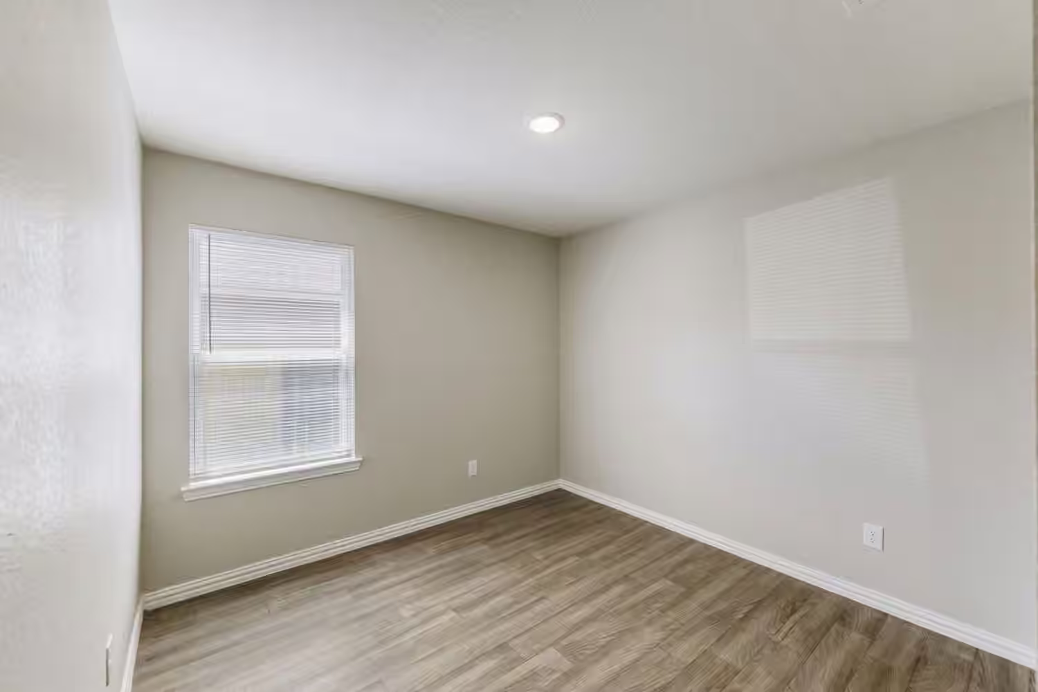 Photo 7 of 423 Armstrong Street, Houston, TX