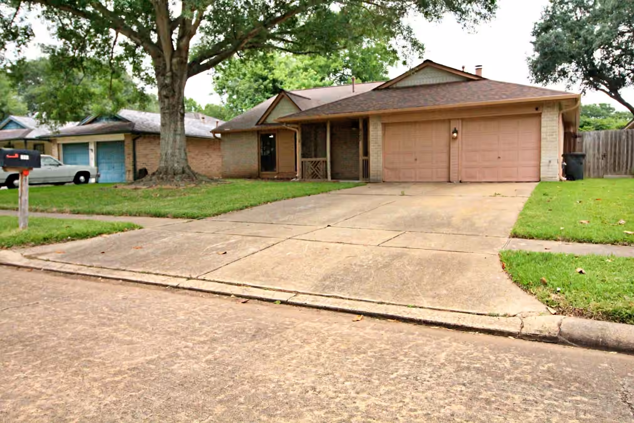 Photo 2 of 822 Mayweather Lane, Richmond, TX
