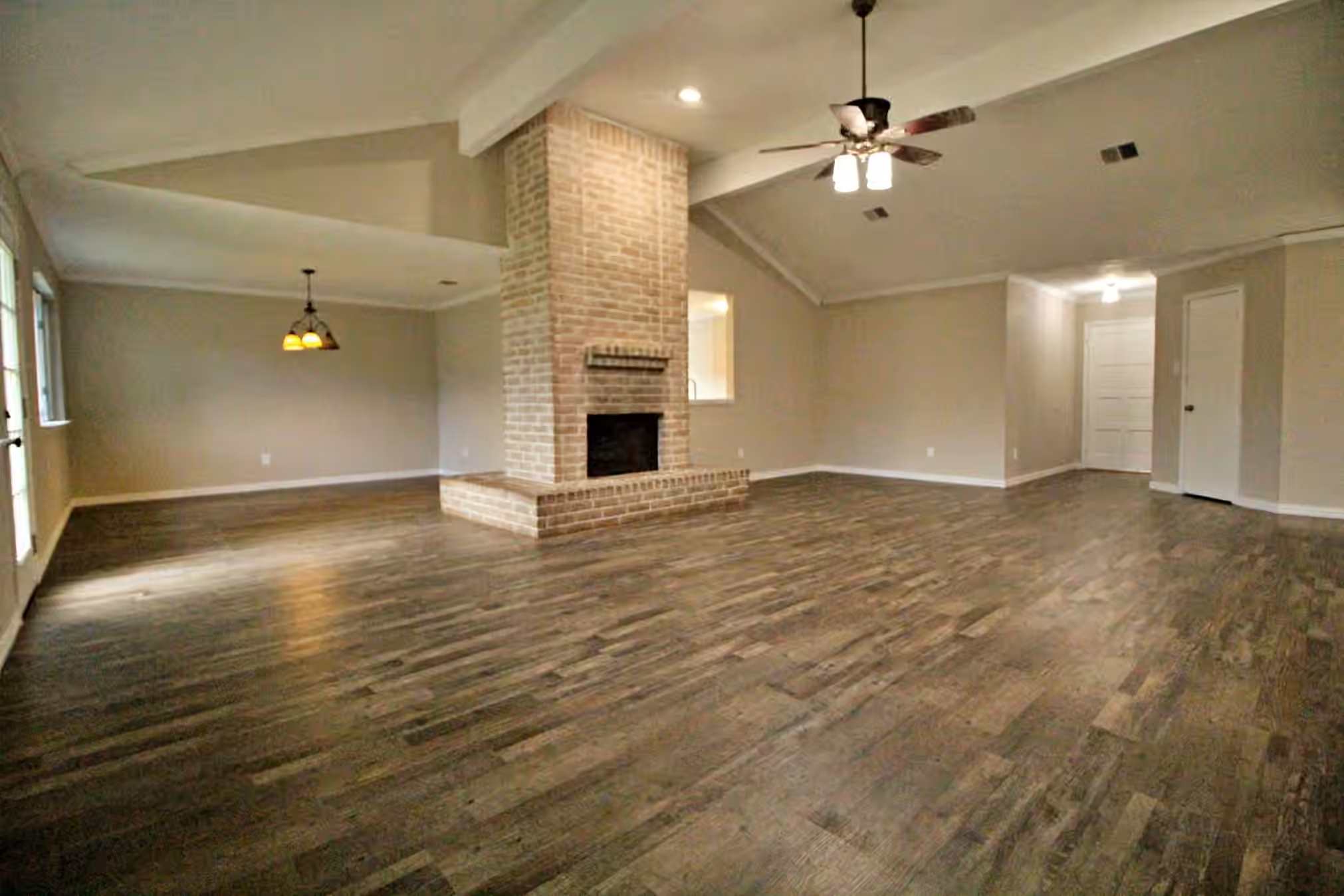 Photo 4 of 822 Mayweather Lane, Richmond, TX