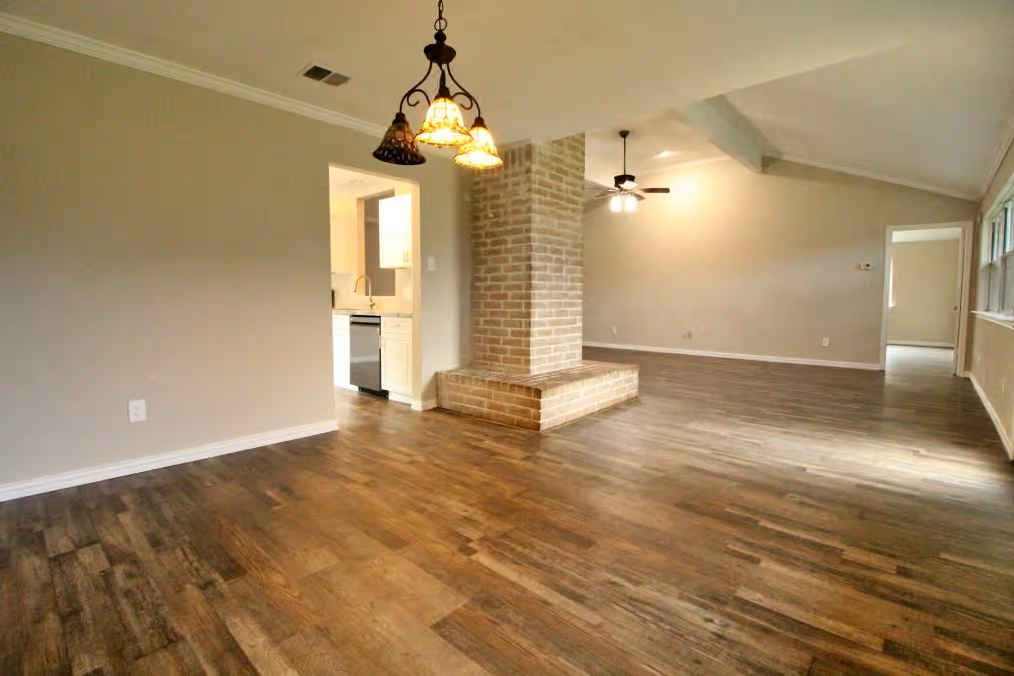 Photo 5 of 822 Mayweather Lane, Richmond, TX