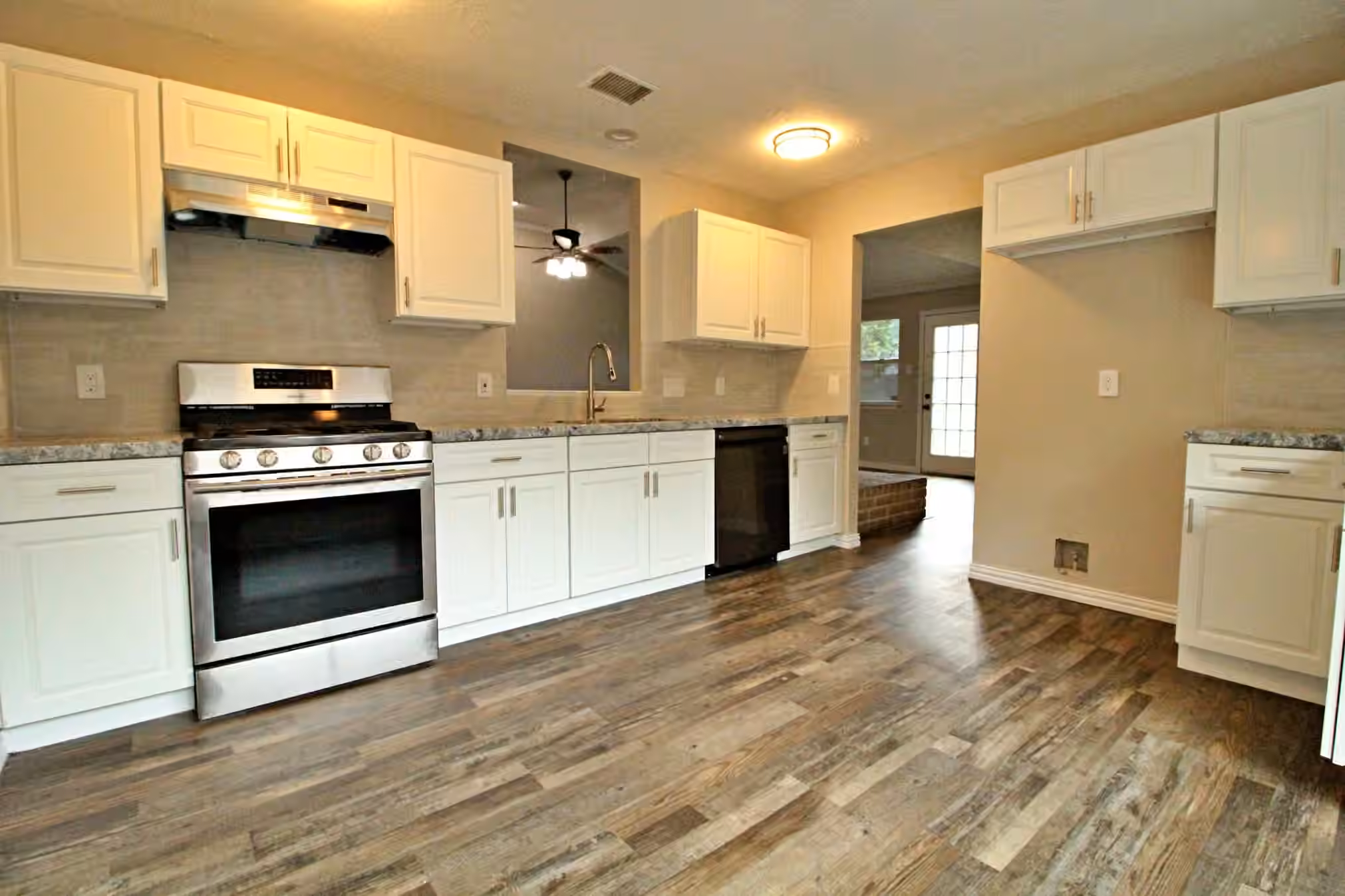 Photo 6 of 822 Mayweather Lane, Richmond, TX