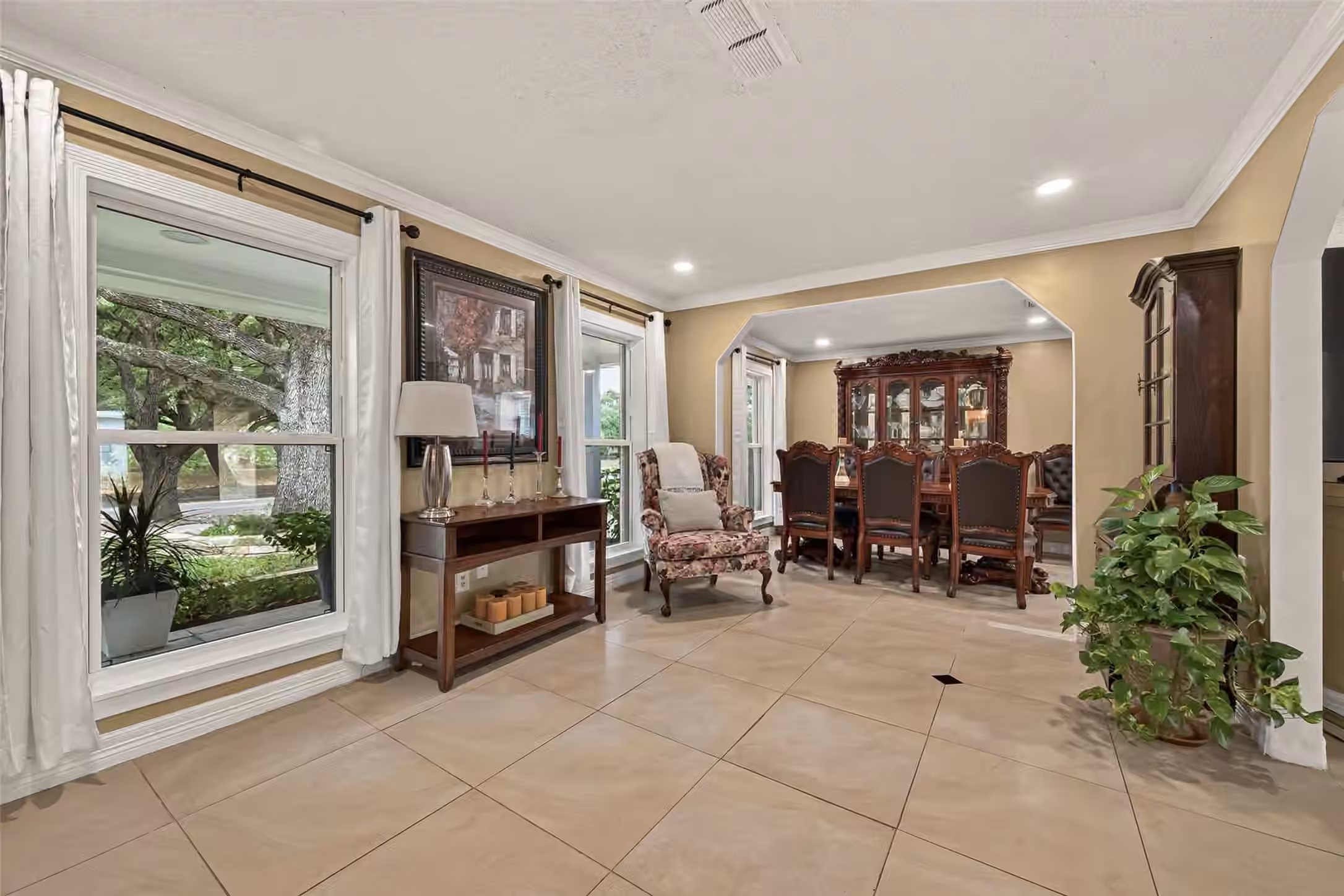 Photo 6 of 10807 Chimney Rock Road, Houston, TX