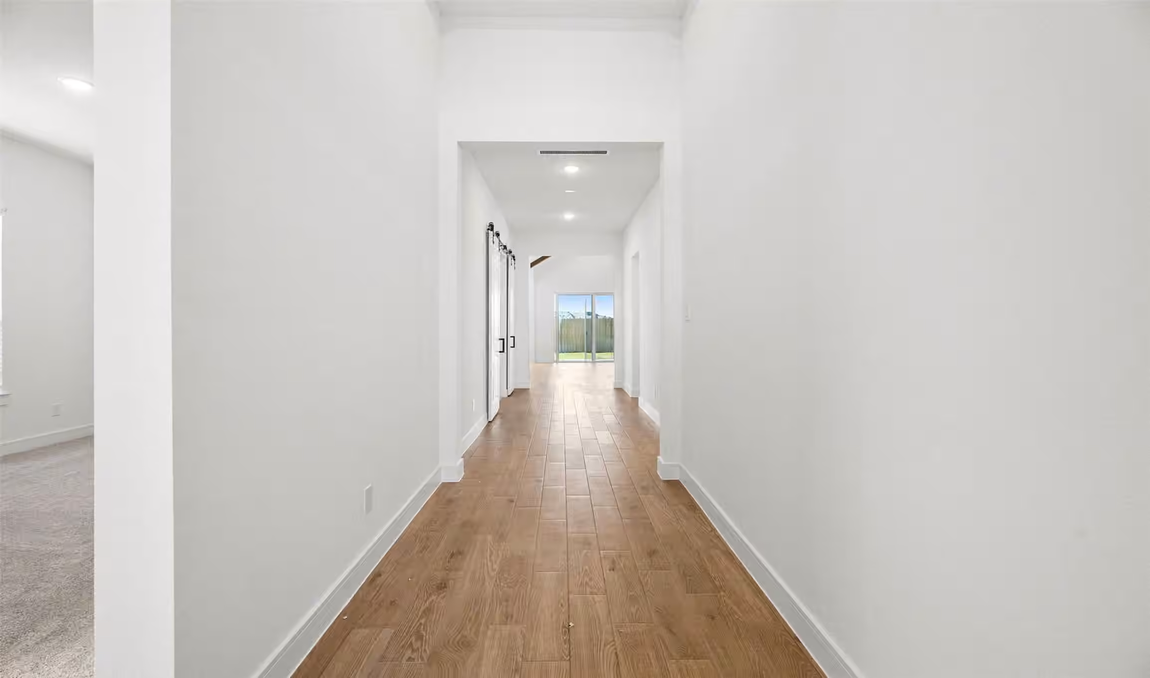 Photo 5 of 1818 S Wildflower Drive, Deer Park, TX