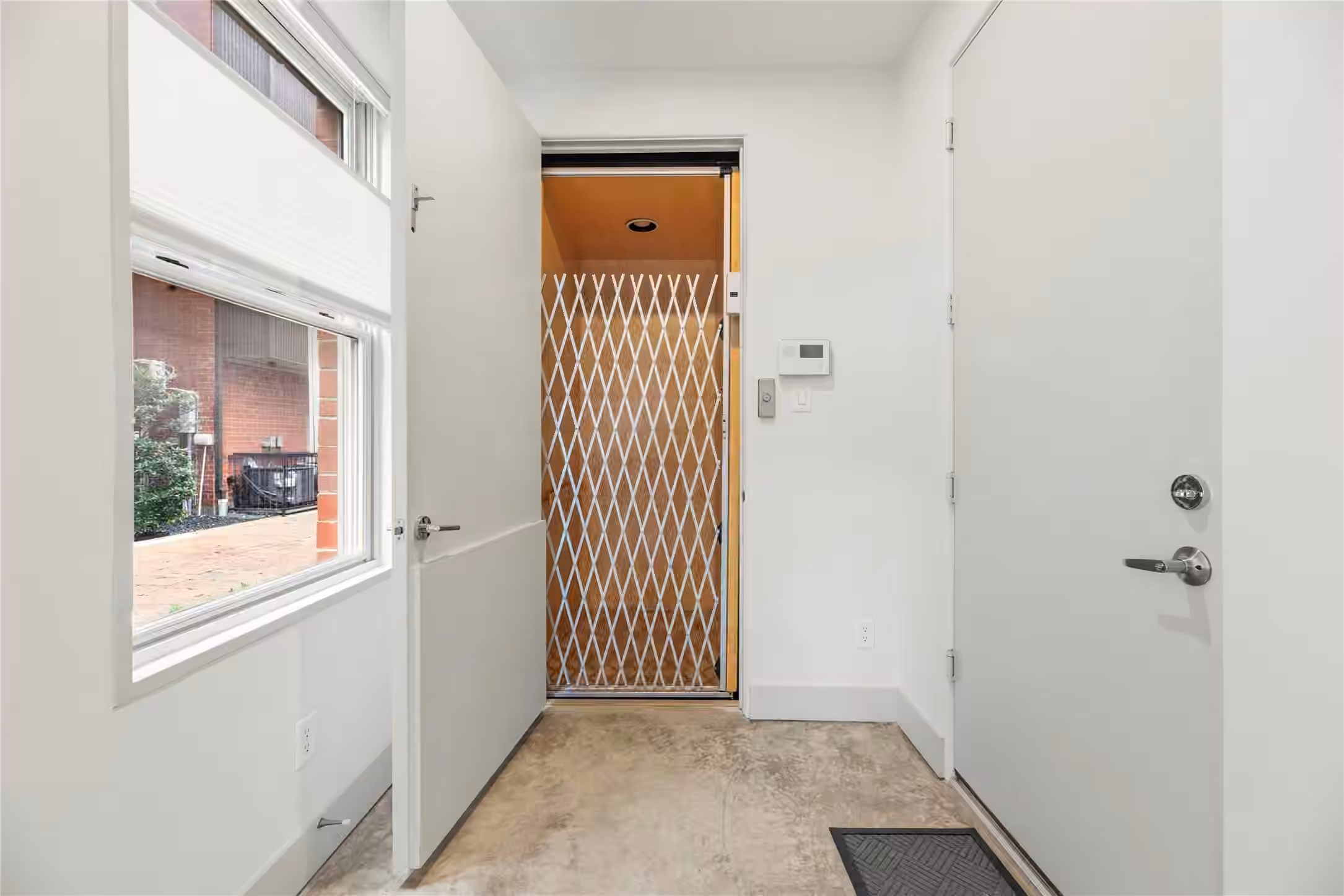 Photo 2 of 723 Nagle Street, Houston, TX