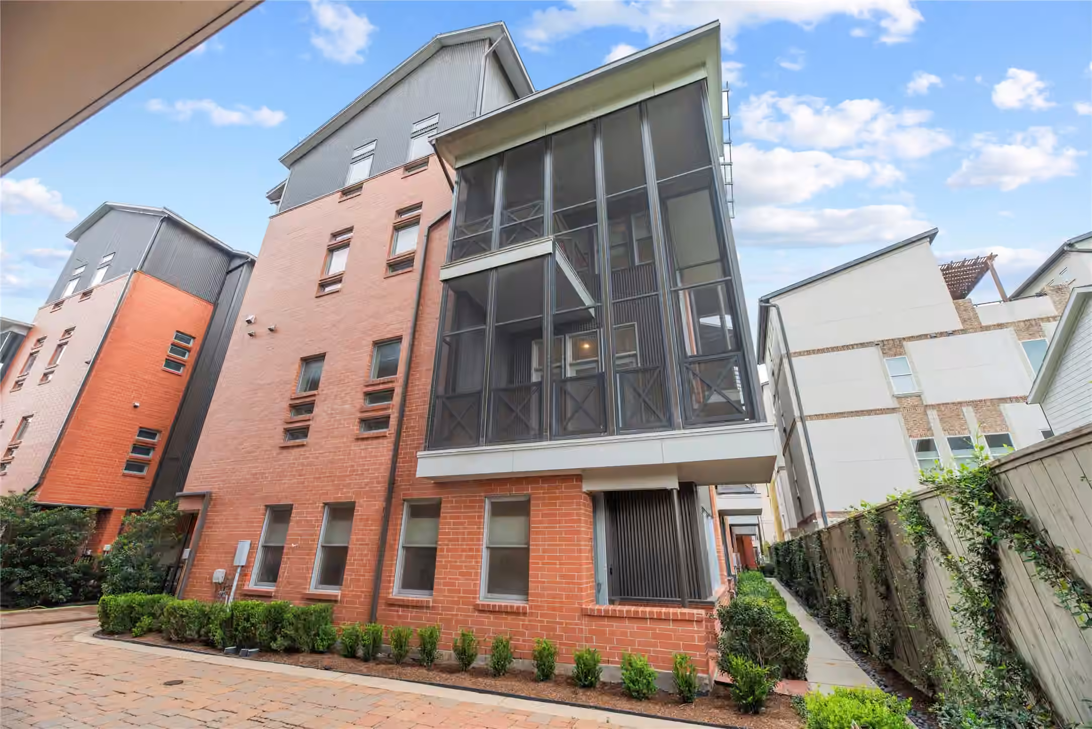 Photo 5 of 723 Nagle Street, Houston, TX