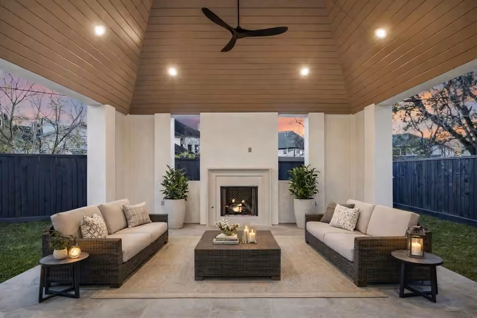 Photo 3 of 320 W 32nd Street, Houston, TX